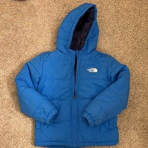 The North Face Boys' Reversible Mt Chimbo Full Zip Hooded Jacket- winter coat